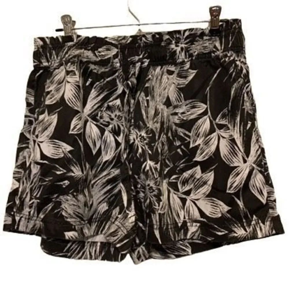 C&C California Women’s Size Large Black Floral Shorts With Drawstring *New*